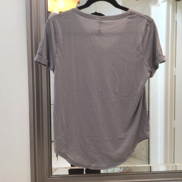 Lululemon size 4 top - Picture 5 of 5